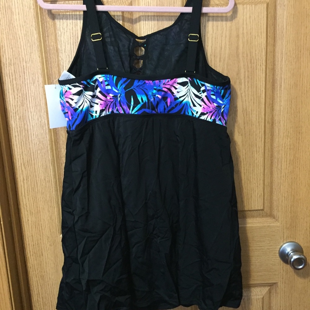 Swimsuits For All Black and Blue Tropical Swim Dress NWT - Picture 7 of 7